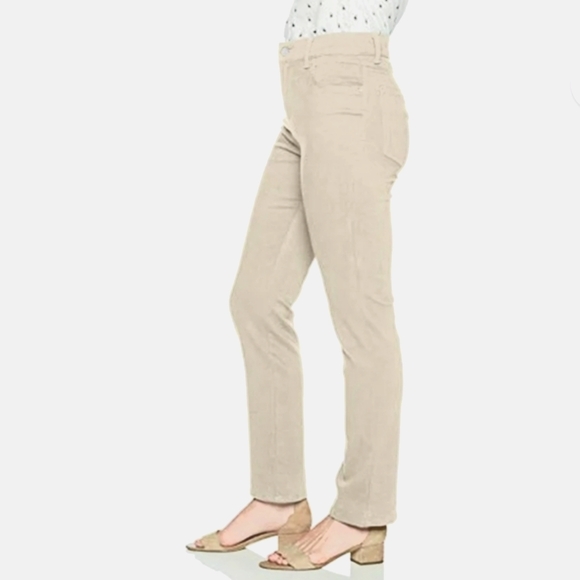 Gloria Vanderbilt Amanda Jeans Khaki Tan Classic Denim 10 Short Beige - Picture 1 of 5